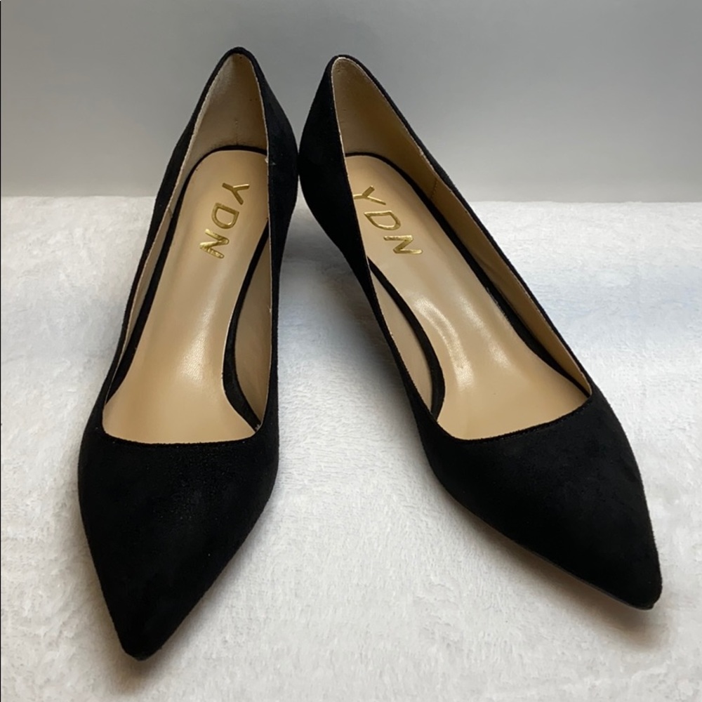 Classic Pointed Toe Discount Suede Low Heel Pumps